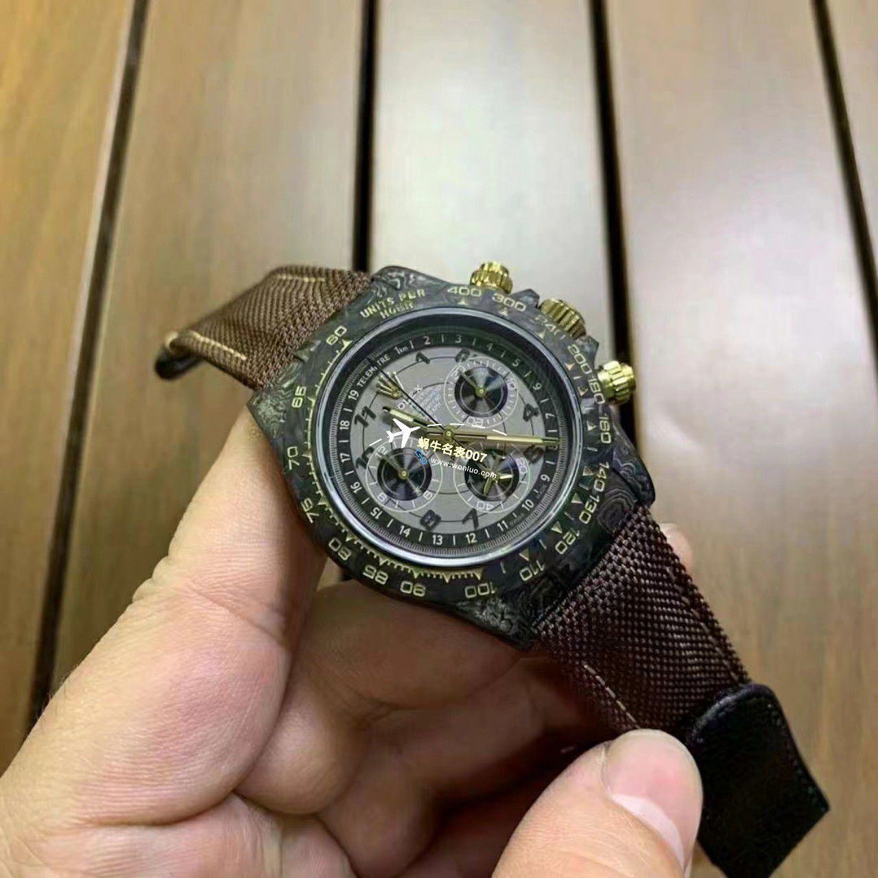 视频评测Diw顶配碳纤维迪通拿 / R808