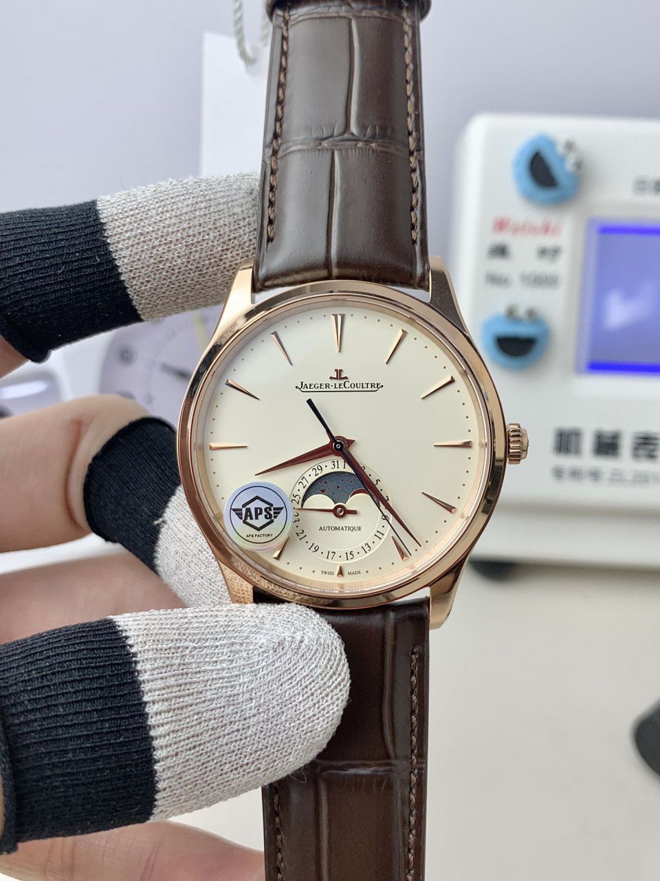 APS积家大师积家月相新品1368471手表 / JJ198
