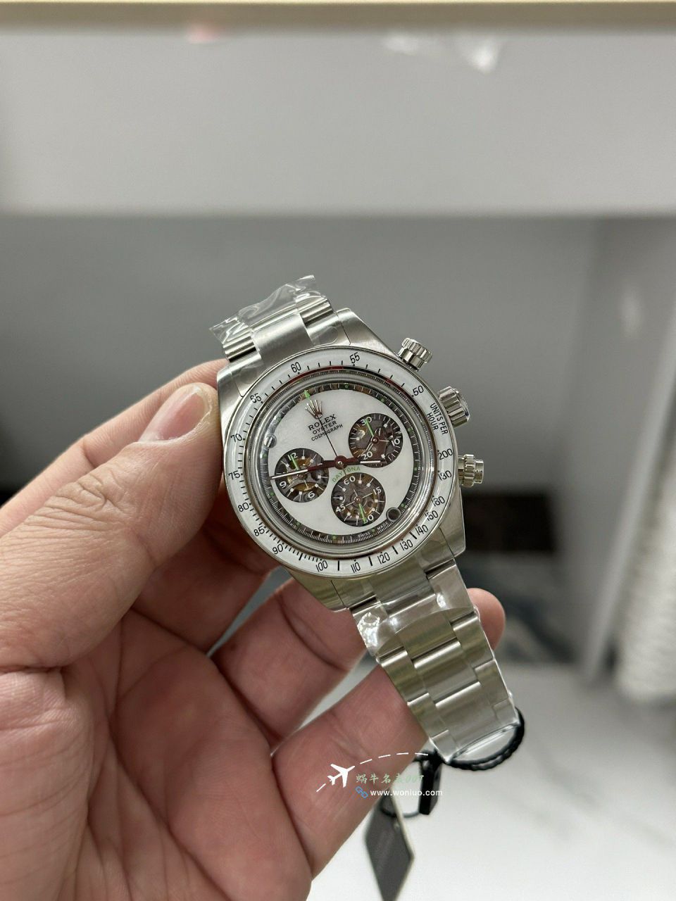 日内瓦工匠Artisans de Genève (简称：ADG)打造全新劳力士迪通拿 / R901