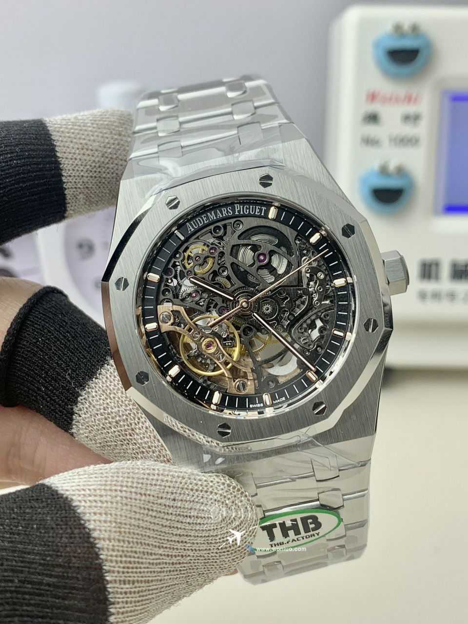 THB厂爱彼皇家橡树15407ST.OO.1220ST.01和15407OR.OO.1220OR.01手表 / AP295