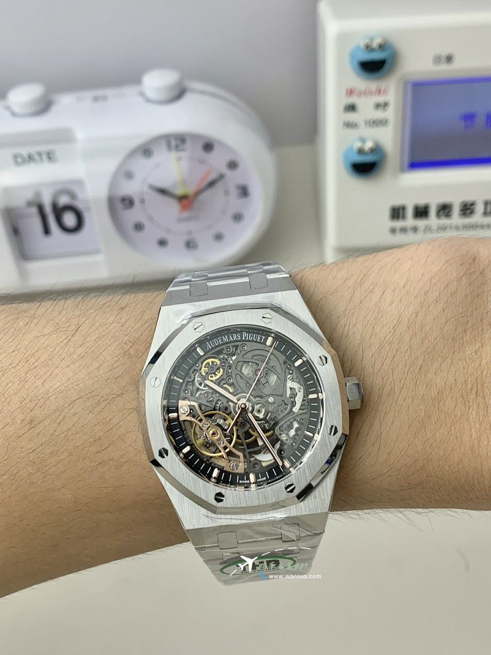 THB厂爱彼皇家橡树15407ST.OO.1220ST.01和15407OR.OO.1220OR.01手表 / AP295