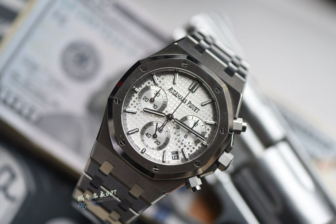 爱彼Audemars Piguet皇家橡树26240ST.OO.1320ST.05腕表 / AP300