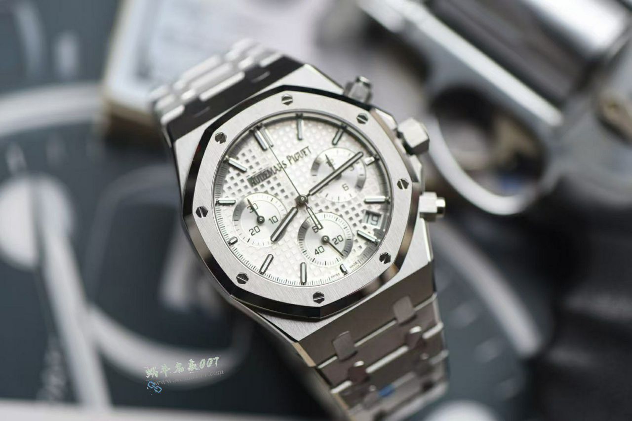 爱彼Audemars Piguet皇家橡树26240ST.OO.1320ST.05腕表 / AP300