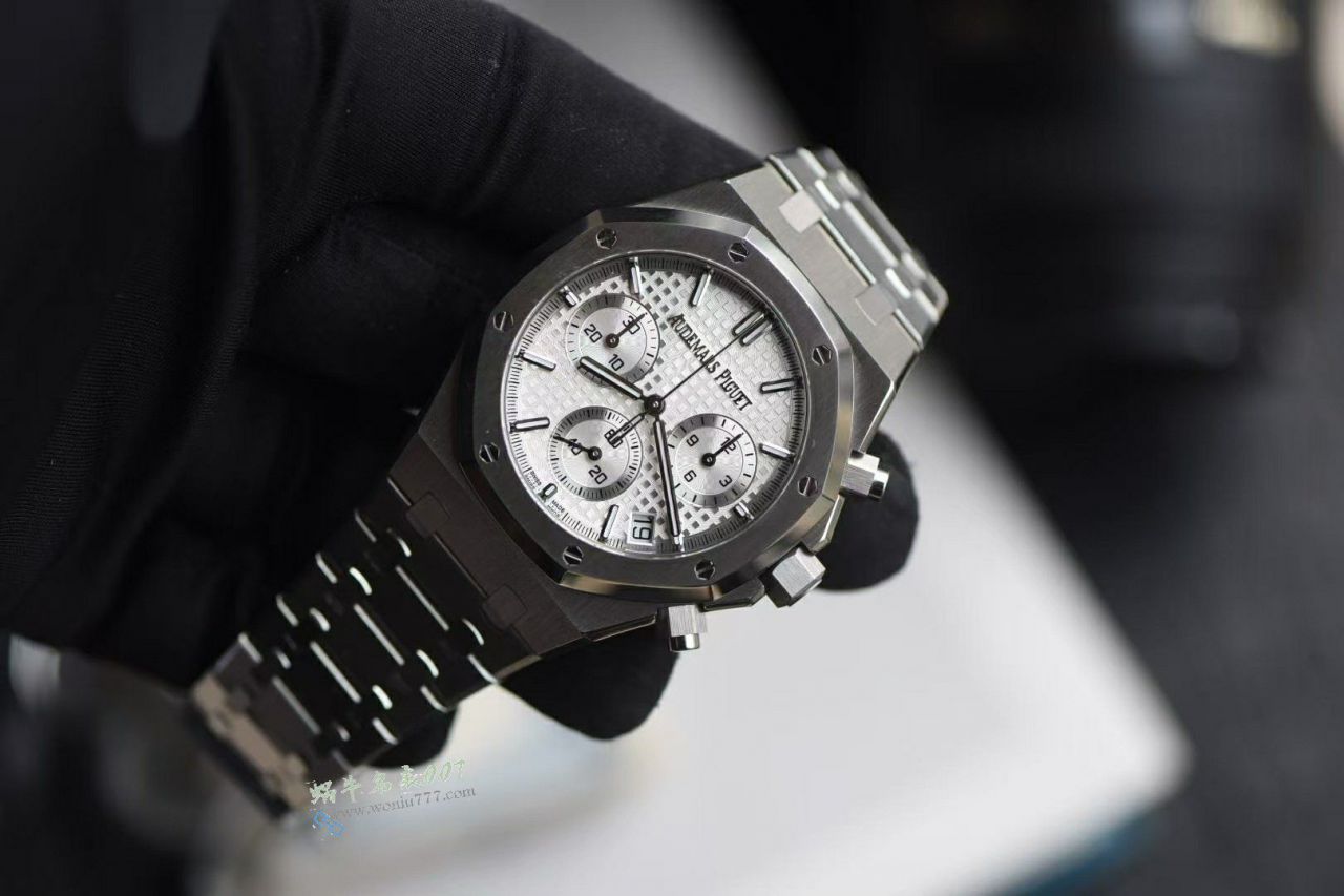 爱彼Audemars Piguet皇家橡树26240ST.OO.1320ST.05腕表 / AP300