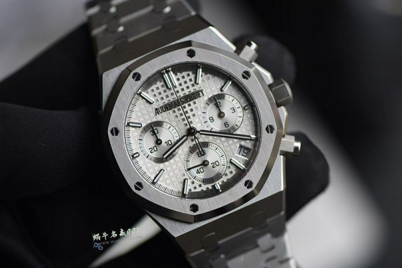 爱彼Audemars Piguet皇家橡树26240ST.OO.1320ST.05腕表 / AP300