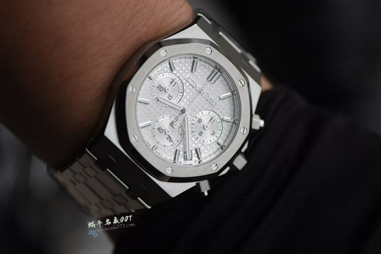 爱彼Audemars Piguet皇家橡树26240ST.OO.1320ST.05腕表 / AP300