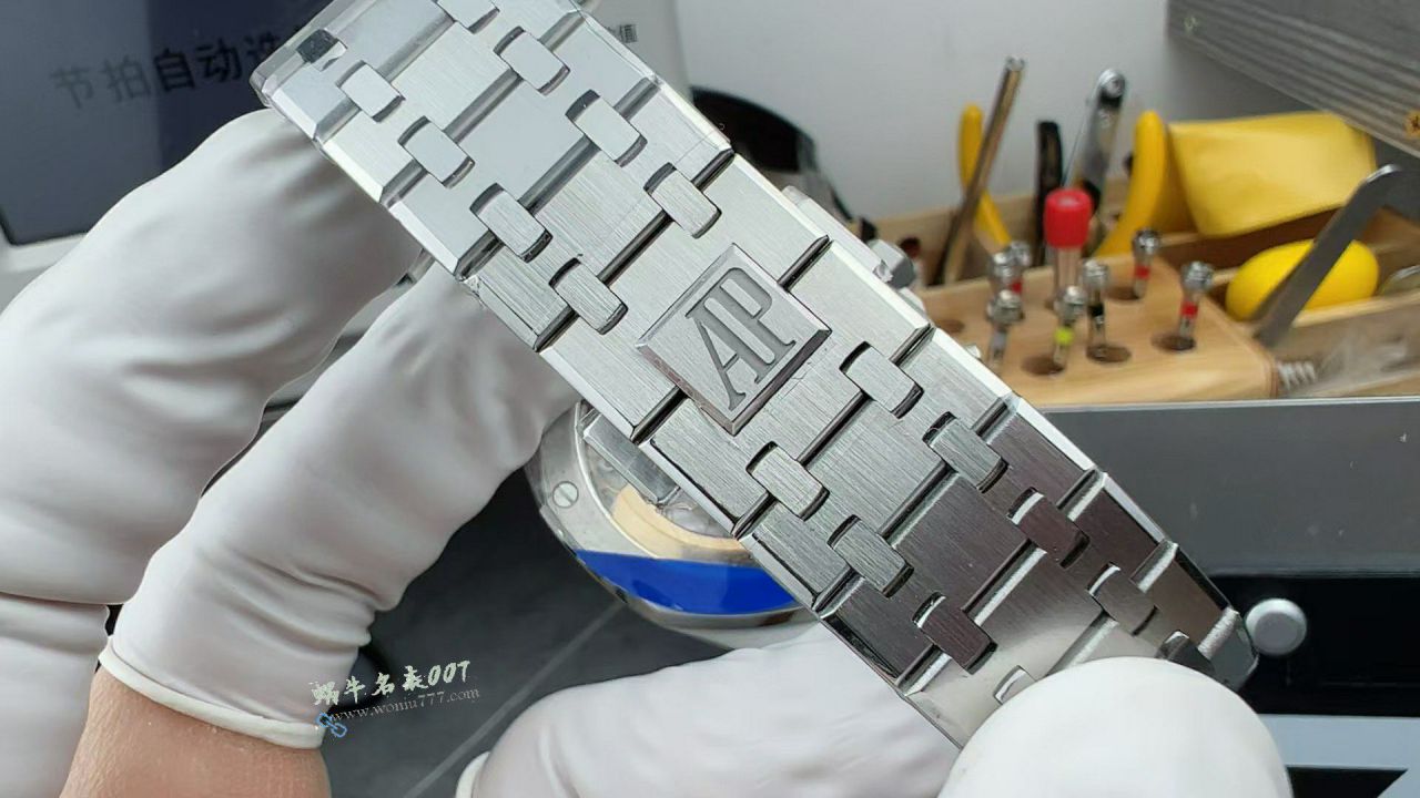 爱彼Audemars Piguet皇家橡树26240ST.OO.1320ST.05腕表 / AP300