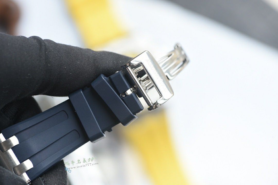 Duck爱彼皇家橡树离岸型最好女表26231OR.ZZ.D003CA.01腕表 / AP302