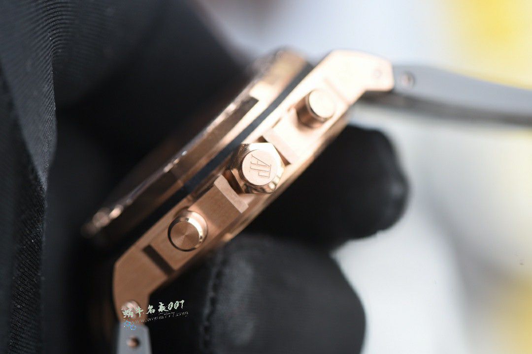 Duck爱彼皇家橡树离岸型最好女表26231OR.ZZ.D003CA.01腕表 / AP302