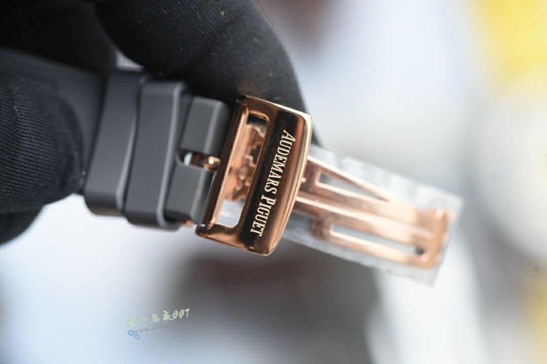 Duck爱彼皇家橡树离岸型最好女表26231OR.ZZ.D003CA.01腕表 / AP302