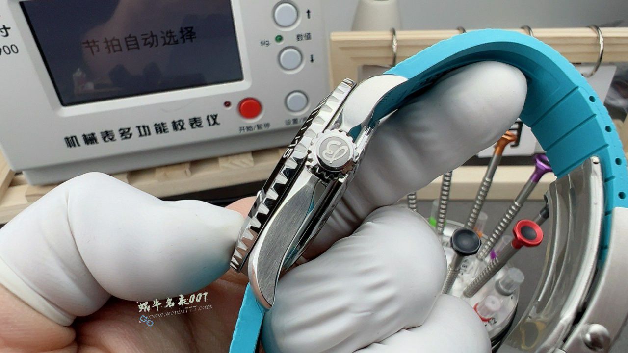 BLS百年灵彩虹超级海洋系列网站A17375211B2S1腕表 / BL211