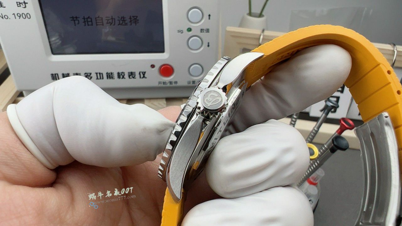 BLS百年灵彩虹超级海洋A17375211B2S3腕表 / BL213