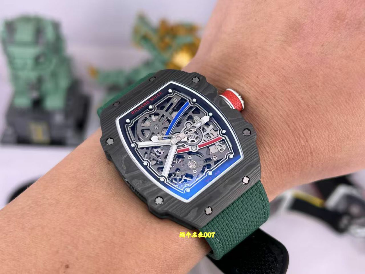 视频评测高端定制RICHARD MILLE 理查德米勒RM67-02 超级版～  紫色 最薄最轻最强卡塔尔 / RM67KATAER