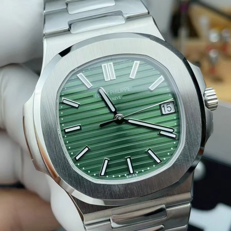 视频评测3K一体机百达翡丽绿面鹦鹉螺5711/1A-014手表
